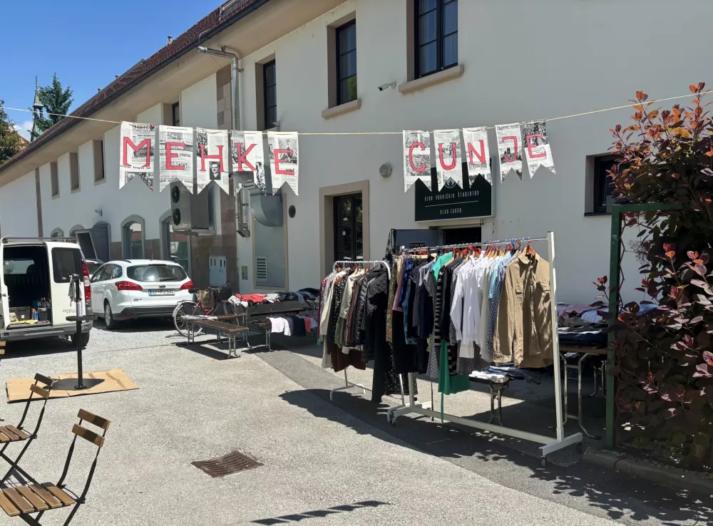 izmenjevalnica oblačil - Klub &scaron;tudentov Vrhnika