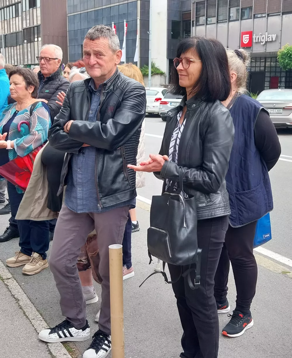 Dogodku sta prisostvovala star&scaron;a Tadeja Pogačarja, Mirko in Marjeta Pogačar.&nbsp;Foto: Vesna Levičnik