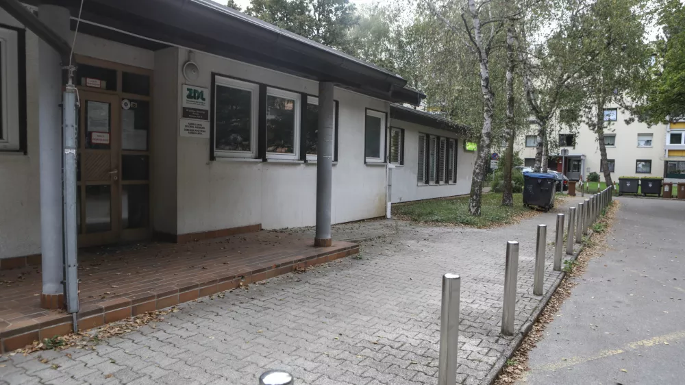 - 16.09.2020 &ndash; Zdravstveni dom ZD Ljubljana &ndash; PE Jar&scaron;e, Kvedrova cesta 31,  //FOTO: Luka Cjuha.