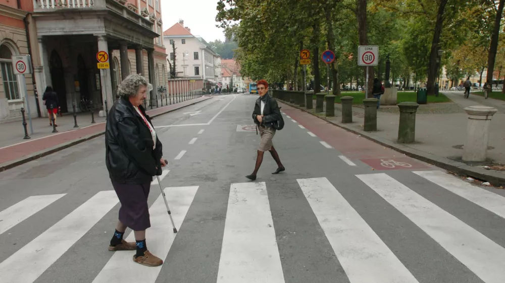 Dan brez avtomobila, prehod za pe&scaron;ce, // FOTO: Luka CjuhaOPOMBA: ZA OBJAVO V SOBOTNI PRILOGI - REPORTAŽA / Foto: Luka Cjuha