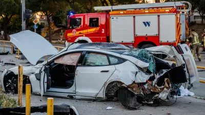 28.05.2025., Split. - Na krizanju Ulice Slobode i Velebitske Ulice dogodila se teska prometna nesreca sa smrtnim slucejem. Vozac auta koji je upravljao Teslom 3 prosao je sa laksim ozljedama. Photo: Zvonimir Barisin/PIXSELL