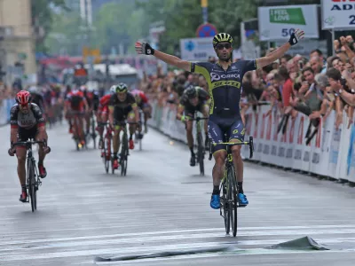Luka Mezgec, zmagovalec v Ljubljani- 24. kolesarska dirka Po Sloveniji 2017 - 2. etapa Ljubljana - Ljubljana (169,9 km) - cilj na Slovenski cesti//FOTO: Tomaž Skale