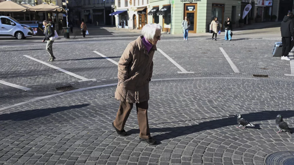 simbolična fotografijapokojninestarostpenzijaupokojenec04.03.2025 UpokojenciFOTO: Nik Erik Neubauer