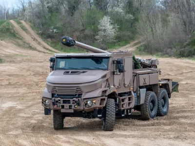 Nova različica samovozne havbice caesar 6x6 mkII po besedah proizvajalca vključuje izbolj&scaron;ave na podlagi izku&scaron;enj iz vojne v Ukrajini. Foto: KNDS Group