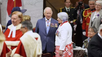 Gov. Gen. Mary Simon, right, speaks with King Charles ahead of the King delivering the speech from the throne in the Senate in Ottawa, Canada on Tuesday, May 27, 2025. (drian Wyld/The Canadian Press via AP) / Foto: Adrian Wyld