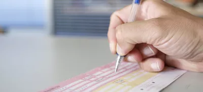 Položnica - plačilni nalog- izpolnjevanje položnice//FOTO: Klemen Jeke