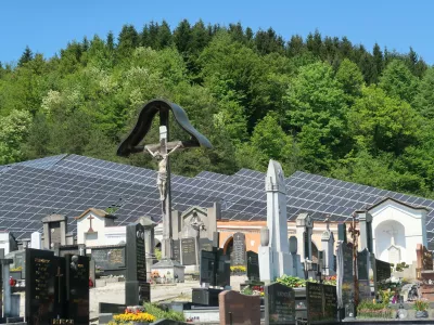 Rečica ob Savinji, sončna elektrarna, paneli, kmetijsko zemlji&scaron;če. Foto: Tatjana Pihlar 