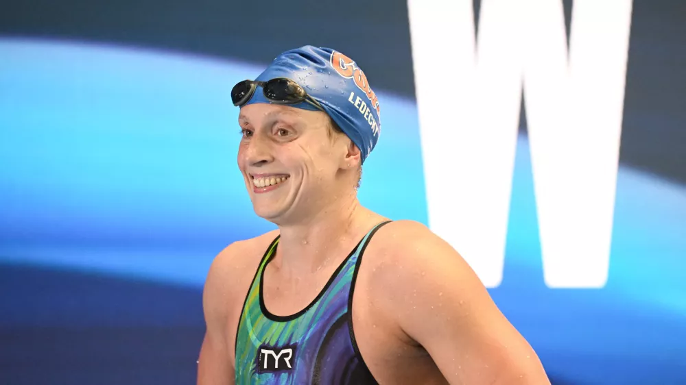 Jun 3, 2025; Indianapolis, Indiana, UNITED STATES; Katie Ledecky smiles after winning the women's 800 meter freestyle at the Toyota National Championships swimming meet at Indiana University Natatorium. Mandatory Credit: Robert Goddin-Imagn Images