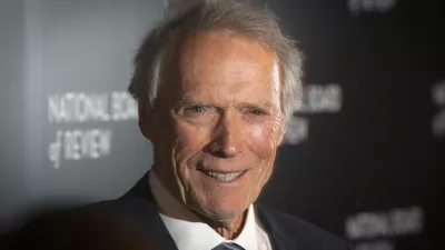 Director Clint Eastwood arrives for the National Board of Review gala in the Manhattan borough of New York January 6, 2015.   REUTERS/Carlo Allegri/File Photo