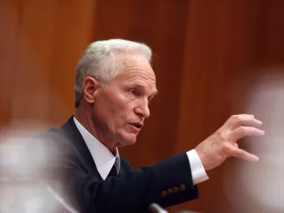 nekdanji predsednik uprave Gospodarstva Rast Mirko Kra&scaron;ovec, - Seja preiskovalne komisije DZ, ki se ukvarja z brezplačniki - člani komisije, ki se ukvarjajo z ozadjem izdajanja brezplačnikov Slovenski tednik in Ekspres so zasli&scaron;ali nekdanjega predsednika uprave Gospodarstva Rast Mirka Kra&scaron;ovca///FOTO: Luka Cjuha