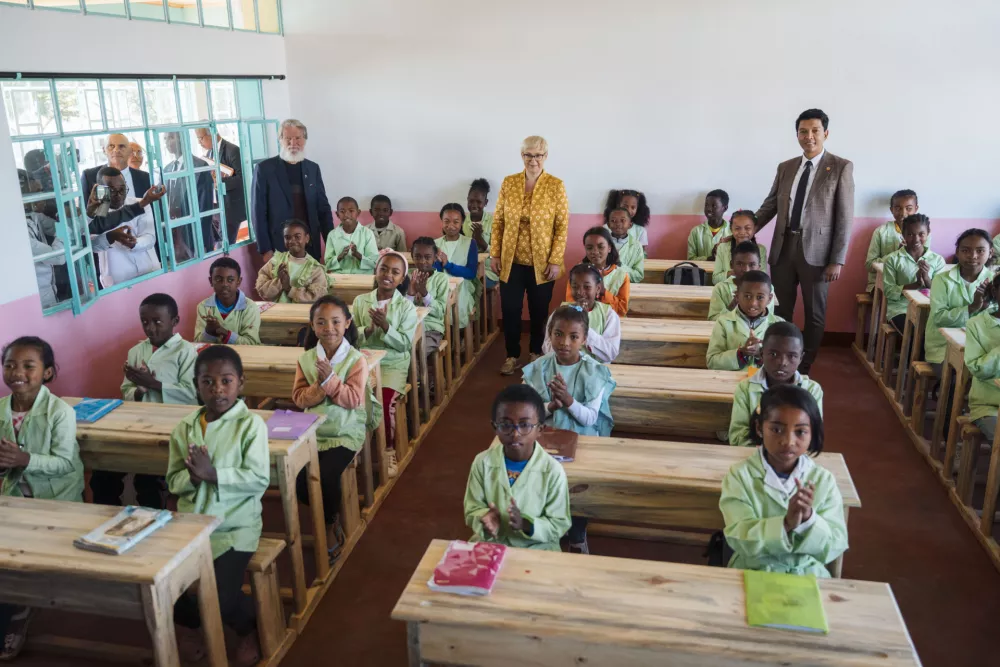 Madagaskar, Antananarivo.Zadnji dan obiska predsednice republike Natase Pirc Musar na Madagaskarju.Odprtje Osnovne sole Pere Pedro.