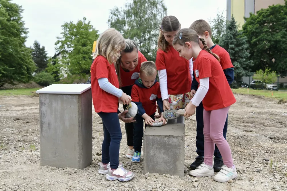 Na &Scaron;kapinovi v Celju bo do avgusta prihodnje leto stala nova enota vrtca Zarja, ki se je bodo razveselili otroci in zaposleni. Foto Gregor Katič