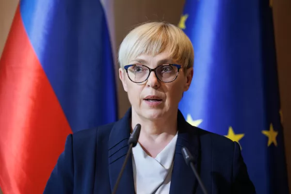 Brdo pri Kranju.Predsednicin forum z naslovom Bivanjska problematika mladih in starejsih - Kljuc do resitev, posvecen iskanju resitev za stanovanjske izzive, s katerimi se soocata tako mlajsa kot starejsa generacija.Izjava za javnost.Predsednica republike Natasa Pirc Musar.