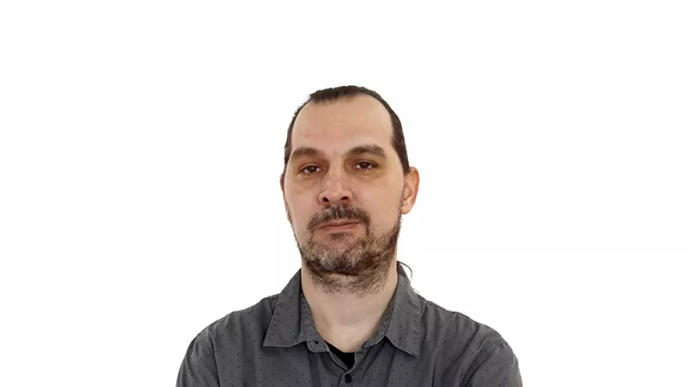 Gregor ButalaZA ONLINE - Redakcija Dnevnik 2024 - portreti za komentarje in kolumne - kolumnisti - komentatorji &ndash; novinarji - portret //FOTO: Luka Cjuha