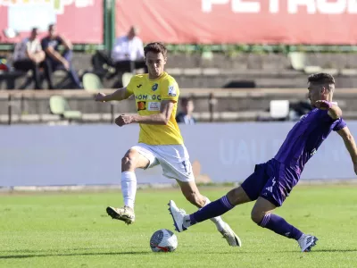 Matic Ivan&scaron;ek (levo), Blaž Vrhovec- 20.10.2024 - nogomet - 1.SNL - Bravo: Maribor //FOTO: Jaka Gasar