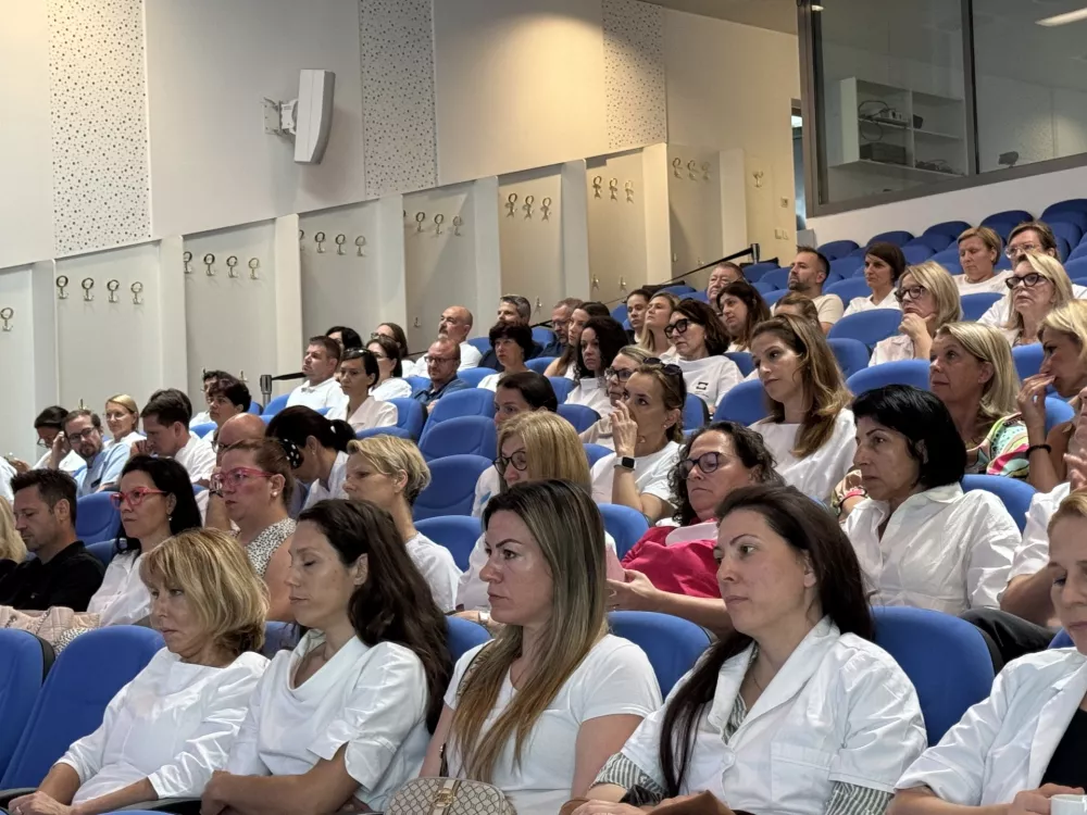 Zobozdravniki na javni tribuni / Foto: Zzs