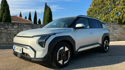 Kia EV3 EX sky: Ključ in vpra&scaron;anje za milijon evrov