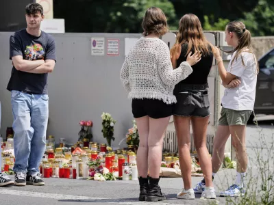 Avstrija se sooča z žalovanjem in vpra&scaron;anji o motivih 21-letnega storilca. / Foto: AP
