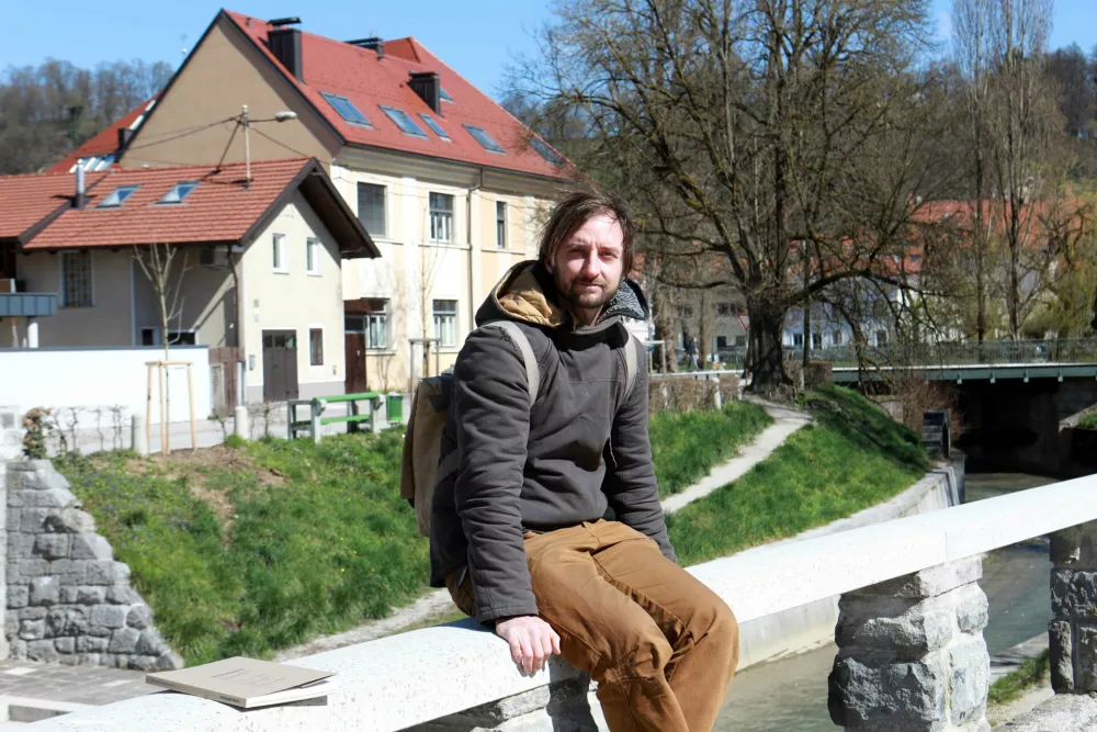 Apno in beton na domačem dvori&scaron;ču