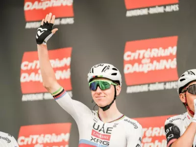 Tadej Pogačar uživa na dirki po Dofineji, čeprav je za njim slab&scaron;i kronometer. F A.S.O.