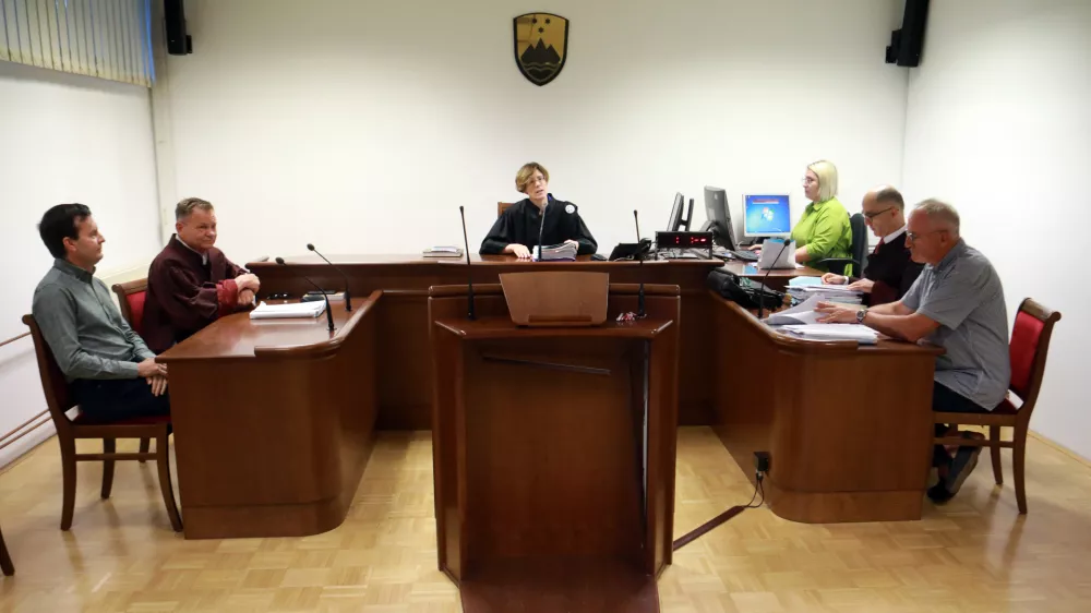 Urbanija informacij ni preverjal, tvite pa je pisal