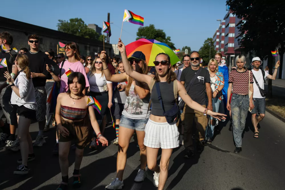 (FOTO) Parada ponosa v Ljubljani: parada kot politično dejanje in poziv k pravičnej&scaron;i družbi