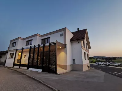 Gosti&scaron;če Javornik