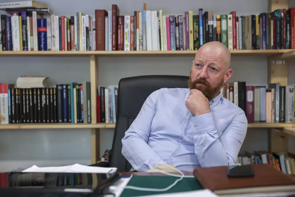 Spregovorila &scaron;e ena žrtev znanega trenerja: Spolne zlorabe so se redno ponavljale