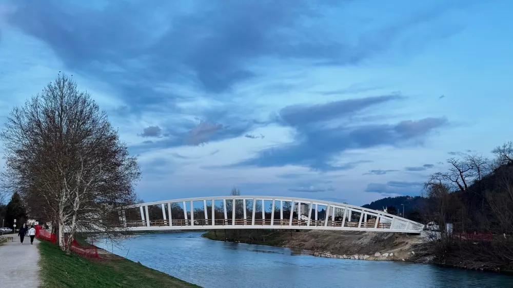 Most na &Scaron;pici, Savinja, Celje, kolesarski most čez Savinjo