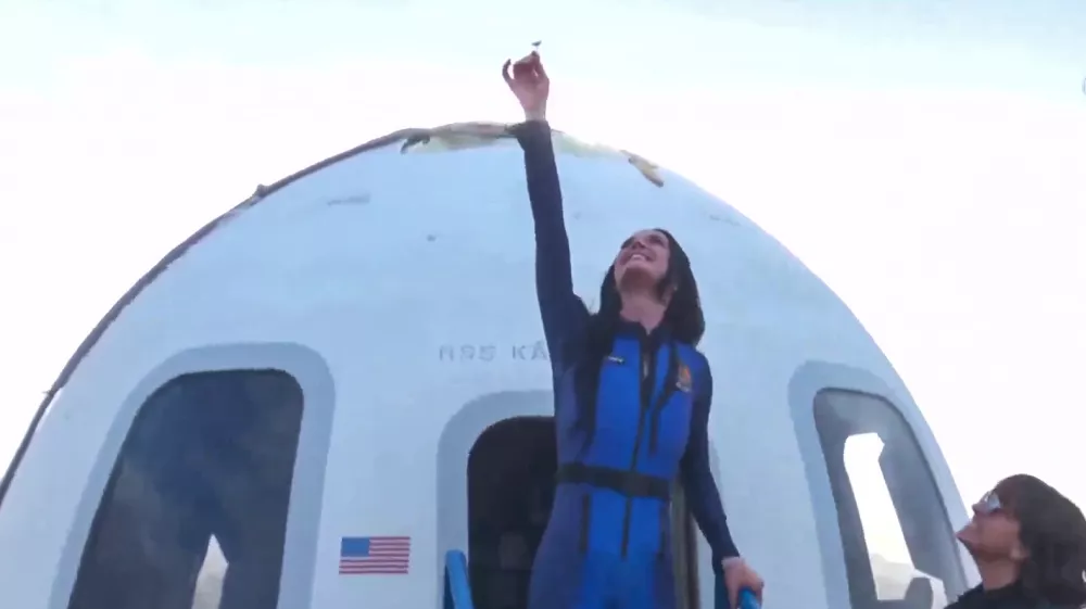 SCREENSHOT - 14 April 2025, US, ---: A screen grab taken from Blue Origin on YouTube of singer Katy Perry after her flight in Blue Origin's New Shepard NS-31 spaceship. The 40-year-old US pop star was part of a six-woman crew on Jeff Bezos's New Shepard NS-31 mission, organised by his partner, journalist Lauren Sanchez. Photo: -/Blue Origin via PA Media/dpa