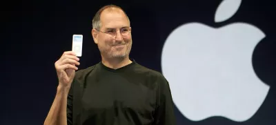 CE1KT0 Oct. 5, 2011 - (File Photo) STEVE JOBS - the man who brought us the iPhone, the iPod and the iMac - has died. The co-founder of Apple Computers was 56 years old. Jobs had been battling a rare form of pancreatic cancer for years. He resigned from the post of Apple CEO in Aug. PICTURED: Sep. 07, 2005 