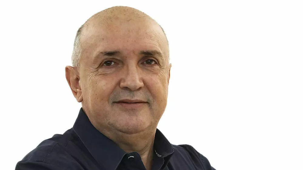 Darijan Ko&scaron;ir- Redakcija Dnevnik 2024 - portreti za komentarje in kolumne - kolumnisti - komentatorji &ndash; novinarji - portret //FOTO: Luka Cjuha