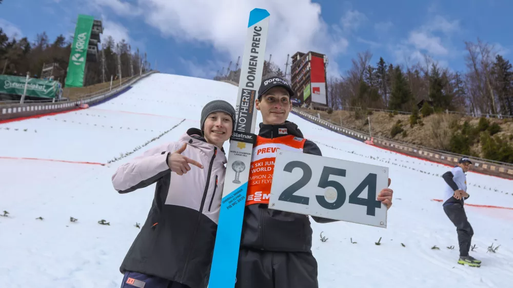 Nika Prevc Domen Prevc30.03.2025 - finale svetovnega pokala v smučarskih skokih, mo&scaron;ki, posamična tekma; PLANICA 2025Foto: Luka Cjuha
