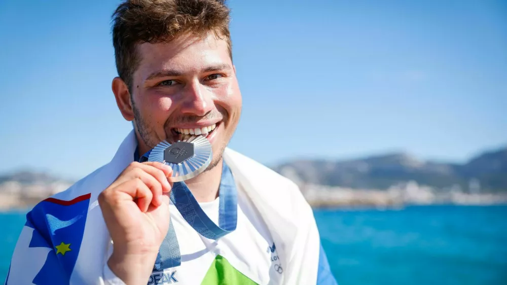 Francija, Marseille.Poletne olimpijske igre 2024 v Parizu.Formula kajt, finale.Slovenski jadralec Toni Vodisek.