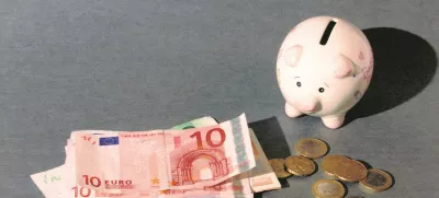 parovček pujsek, varčevanje denar evri------3 kolone