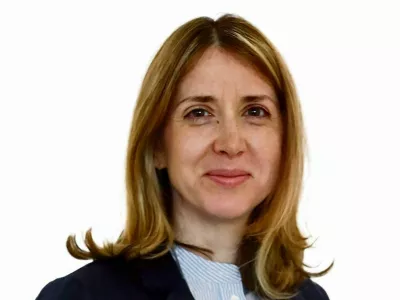 Veronika Rupnik Ženko- Redakcija Dnevnik 2024 - portreti za komentarje in kolumne - kolumnisti - komentatorji &ndash; novinarji - portret //FOTO: Luka Cjuha