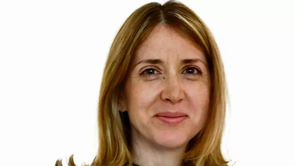 Veronika Rupnik Ženko- Redakcija Dnevnik 2024 - portreti za komentarje in kolumne - kolumnisti - komentatorji &ndash; novinarji - portret //FOTO: Luka Cjuha