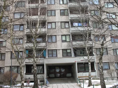 stolpnica v kateri sta umrla