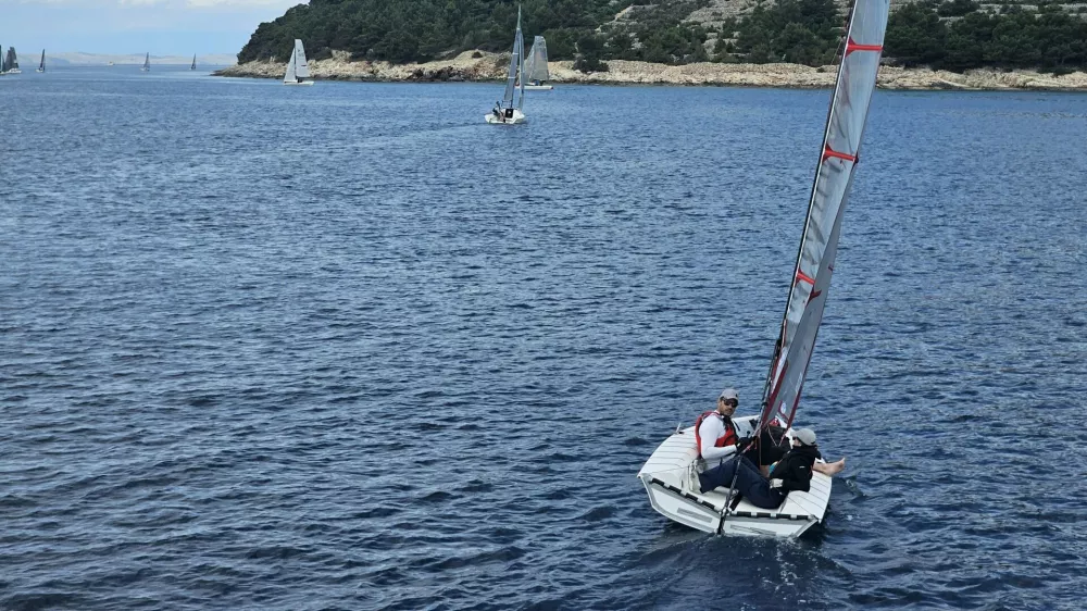 jONA IN lUKA kOBLER NA JADRNICI