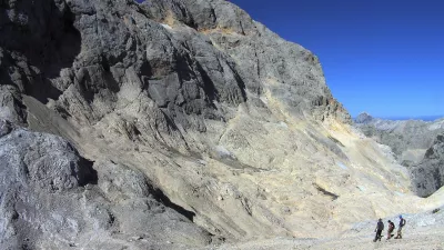 triglav in Triglavski ledenik / Foto: Kamera Triglavski Ledenik