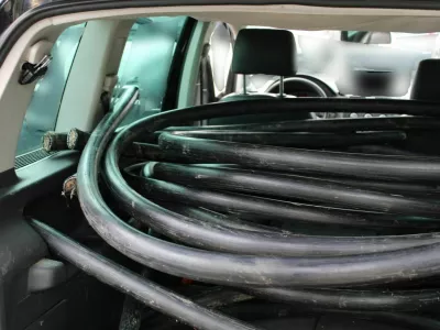 Kabel, ukraden z železni&scaron;ke infrastrukture v Besnici. / Foto: Pu Kranj