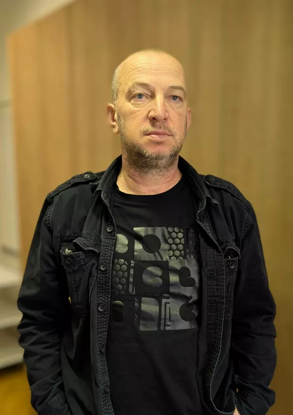 V akademskih krogih pozorno spremljajo, kaj v vsakdanja življenja prina&scaron;ajo nova orodja. / Foto: Daf