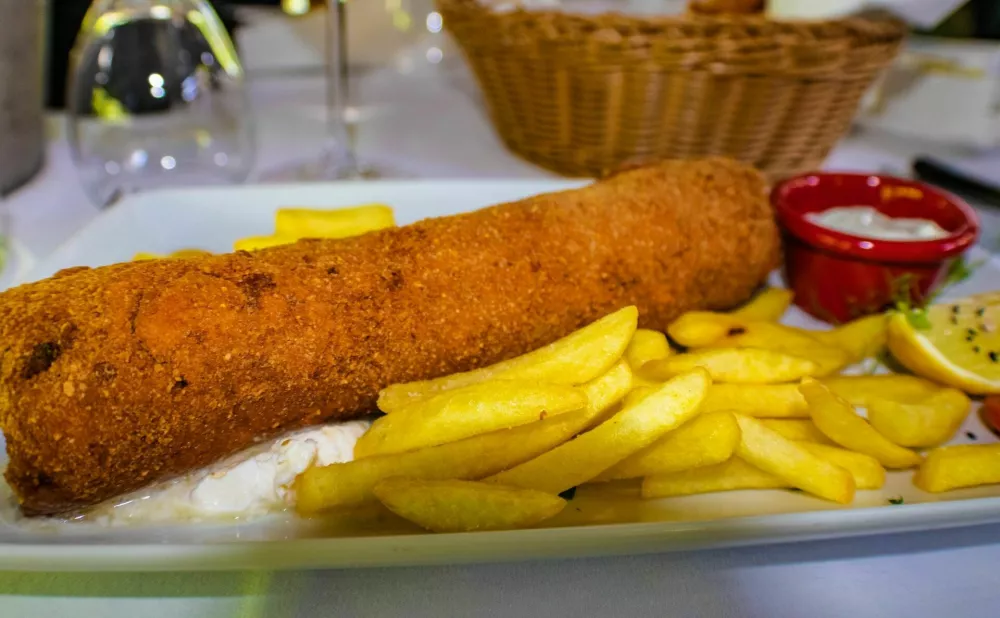 Karadjordjeva snicla (Karadjordje's schnitzel) named after the Serbian revolutionary Karadjordje consists of a rolled veal, pork, or chicken steak, stuffed with kaymak, which is then breaded and fried / Foto: Blazenka Babic