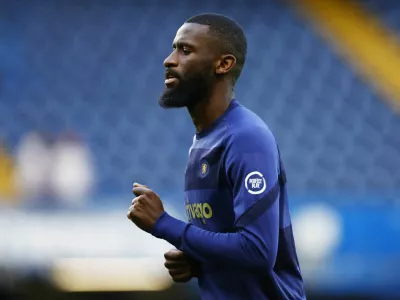 Soccer Football - Premier League - Chelsea v Leicester City - Stamford Bridge, London, Britain - May 19, 2022 Chelsea's Antonio Rudiger during the warm up before the match Action Images via Reuters/Andrew Boyers EDITORIAL USE ONLY. No use with unauthorized audio, video, data, fixture lists, club/league logos or 'live' services. Online in-match use limited to 75 images, no video emulation. No use in betting, games or single club /league/player publications. Please contact your account representative for further details.