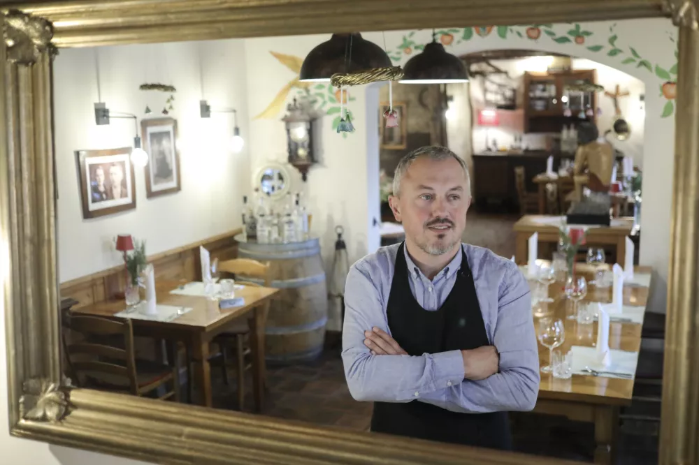 gostinec Rok Vovko - 13.10.2022 &ndash; Gostilna Vovko, Restaurant & Hotel, Ratež 48, Brusnice //FOTO: Jaka Gasar / Foto: Jaka Gasar