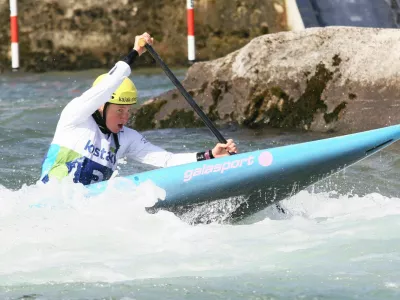 Eva Alina Hočevar, kajak