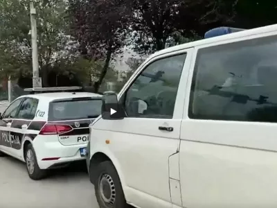 Pred srednjo kovinarsko &scaron;olo v Sarajevu so danes zjutraj odjeknili streli. Foto: zajem zaslona Avaz TV