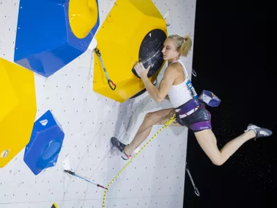 Koper, Plezalni center Koper.Tekma svetovnega pokala v tezavnostnem plezanju v Kopru.V zenski konkurenci je slavila olimpijska prvakinja iz Pariza Janja Garnbret.