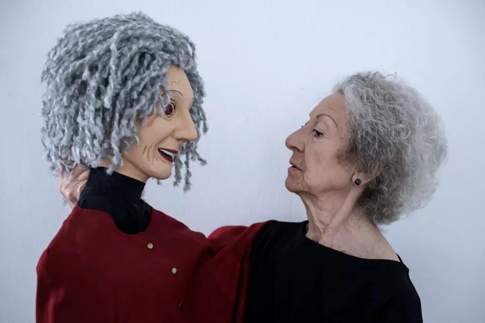 Lutkam vdihniti življenje