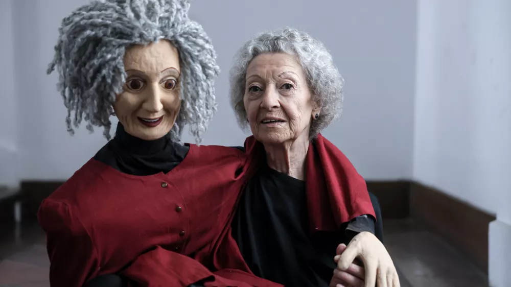 Lutkam vdihniti življenje